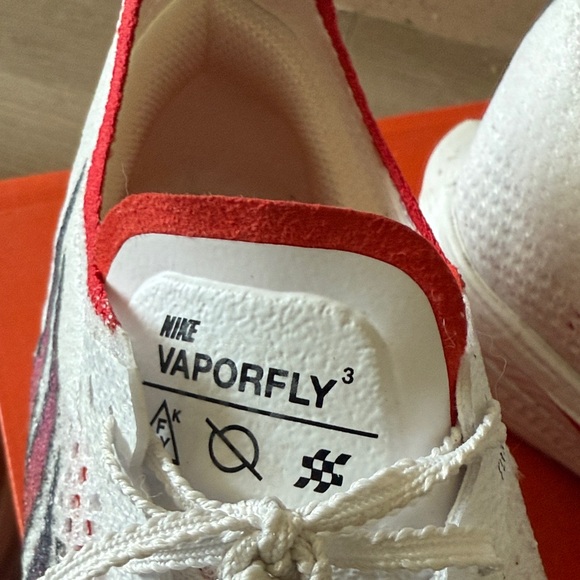 Nike Vaporfly 3 Men’s 9/Women’s 10.5 LIKE NEW - Picture 2 of 11